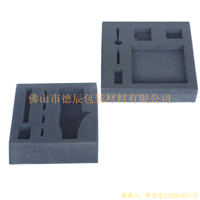 海綿內(nèi)托對各行各業(yè)產(chǎn)品起到絕緣、密封、防震、防塵、填充、隔音、固定，能夠保護包裝產(chǎn)品在運輸過程中安然無恙，起到保護產(chǎn)品的一個作用，同時可以美化產(chǎn)品，提升產(chǎn)品檔次。